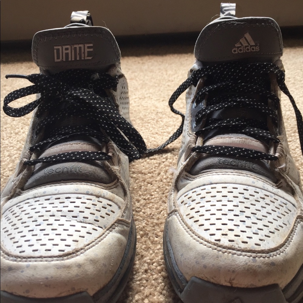 Damian lillard adidas basketball shoes